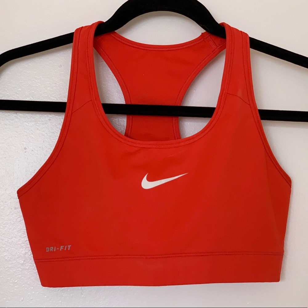 Nike sports bra, red - medium
